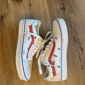 Vans Old Skool Low Top in red white and blue logo